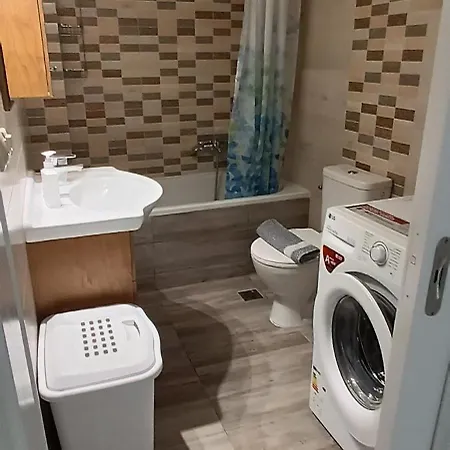 Family House Down Town Апартаменты *