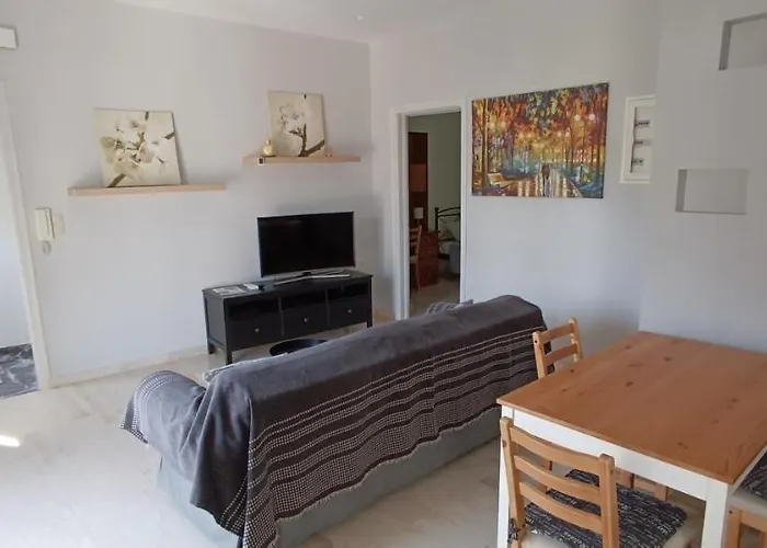 Διαμέρισμα Family House Down Town